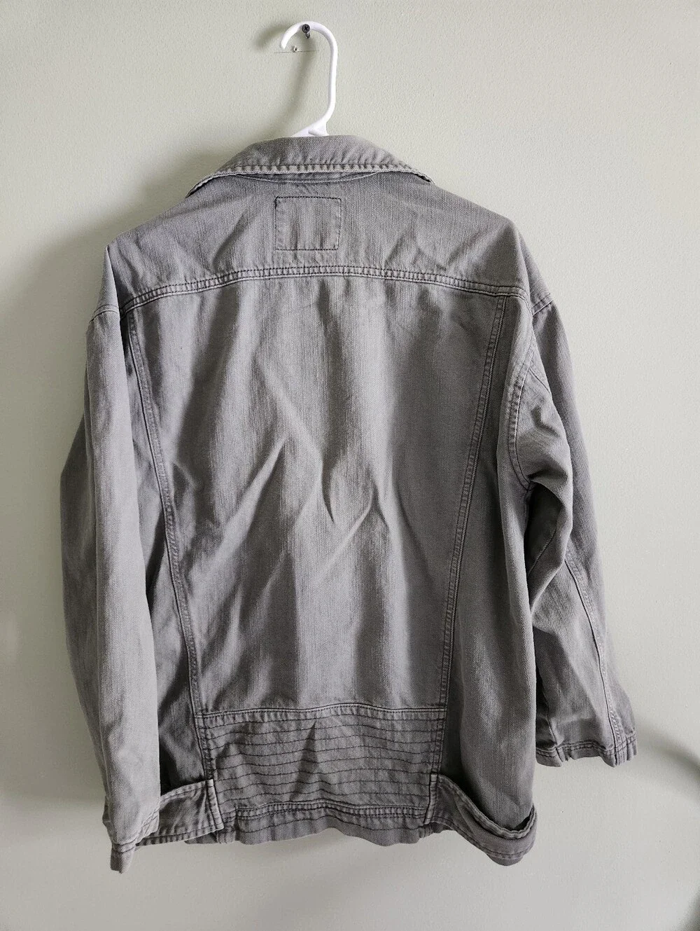AE Jacket - Picture 3 of 3